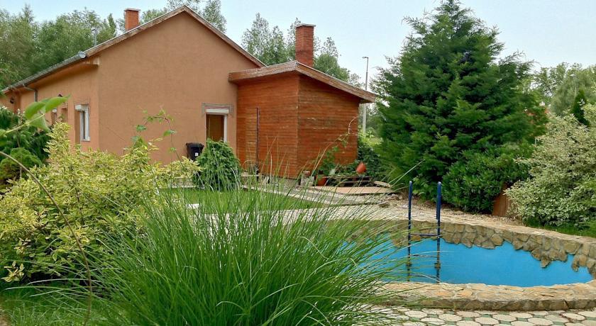 Апартаменты Holiday home Balatonőszöd 2