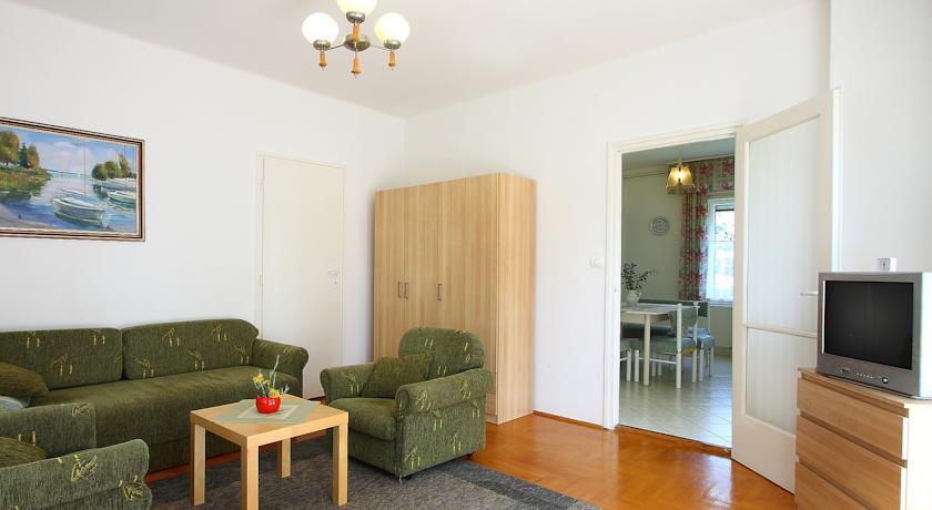 Villa Balatonalmádi 4