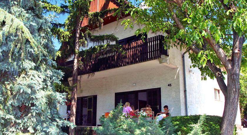 Вилла Villa Balatonfűzfő 1
