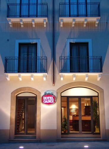 Отель Hotel Gangi