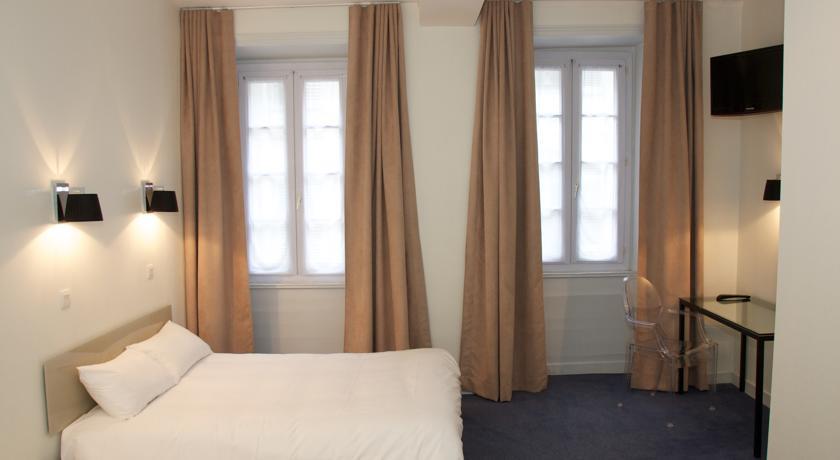 Отель Hotel Henri IV