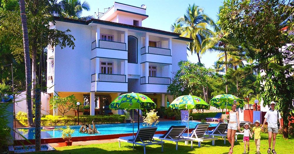 Отель Summerville Beach Resort