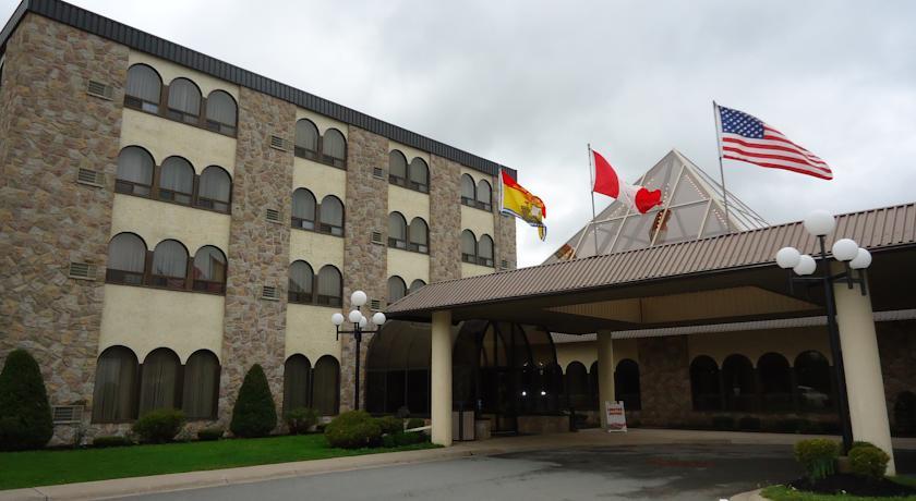 Отель The Fredericton Inn
