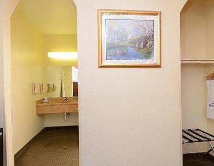 Отель Days Inn Alvarado