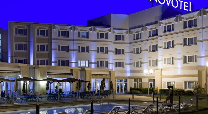 Отель Novotel Bourges