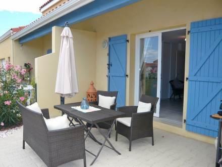 Апартаменты Holiday Home Le Mas de Torreilles II Torreilles Plage