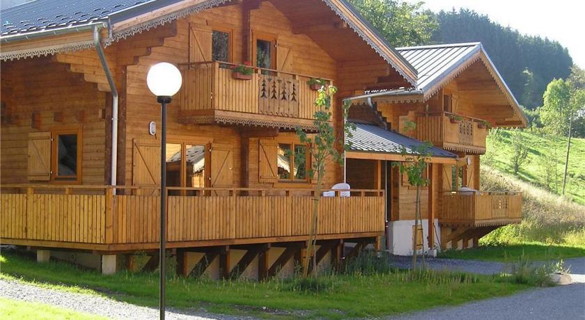 Апартаменты Holiday Home Chalet Du Bois Champelle I