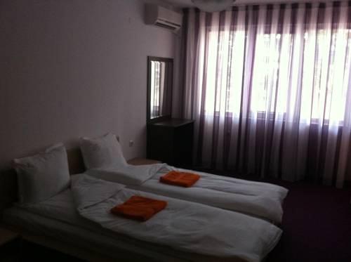 Alen Mak Apartments
