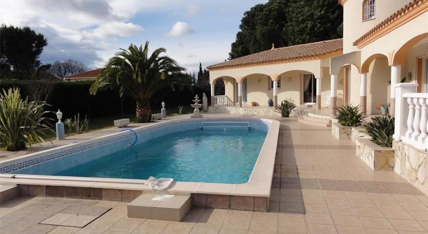 Апартаменты Holiday Home La Sevillane