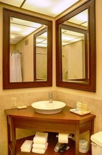 Отель Crowne Plaza Hotel Knoxville