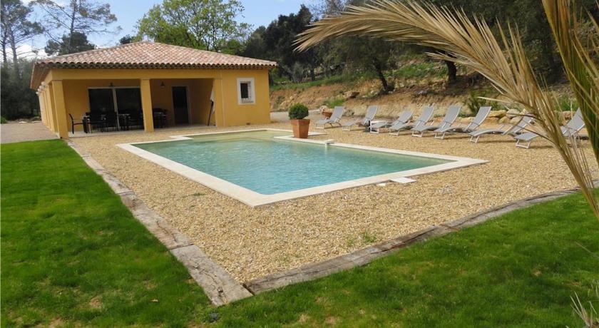 Апартаменты Holiday Home L Adjoucadou