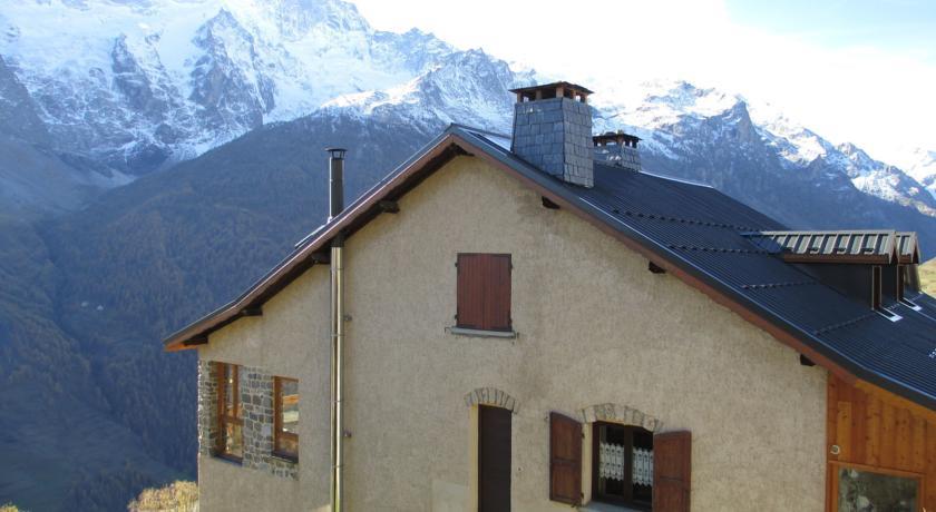 Апартаменты Holiday home Chalet Carole