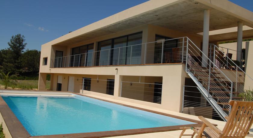 Апартаменты Holiday home Villa Fleurie