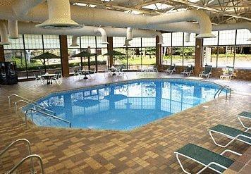 Отель Racine Marriott