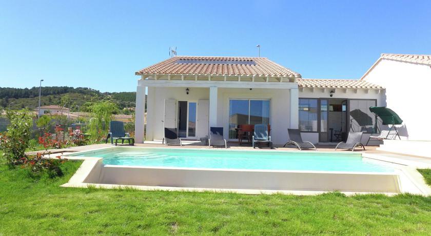 Апартаменты Holiday home Belle villa avec piscine privée à Narbonne