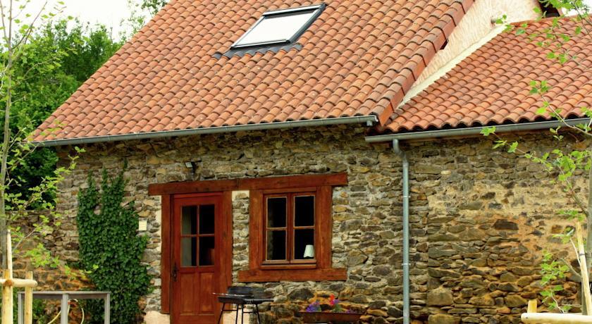 Апартаменты Holiday home Gîte La Petite Maison