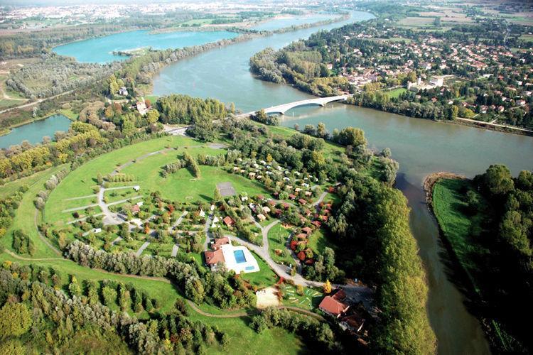 Апартаменты Holiday home Les Portes du Beaujolais