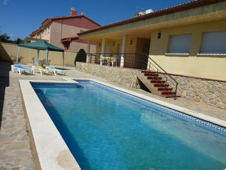 Апартаменты Holiday Home Villa Club Mont-Roig