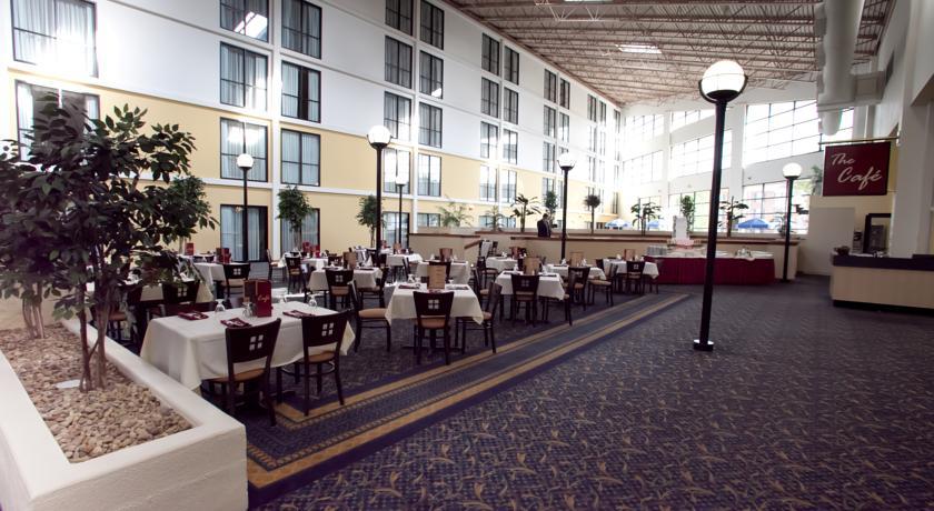 Отель Holiday Inn Champaign/Urbana