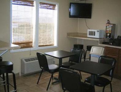 Отель Microtel Inn by Wyndham Athens