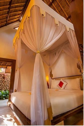 Отель Alam Asmara Dive Resort