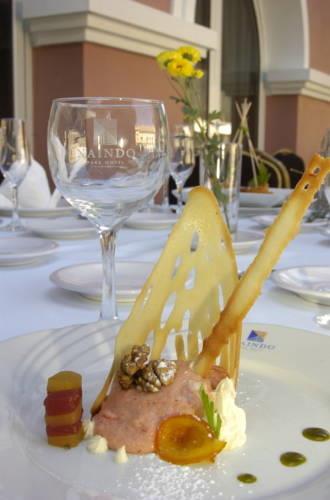 Отель Naindo Park Hotel