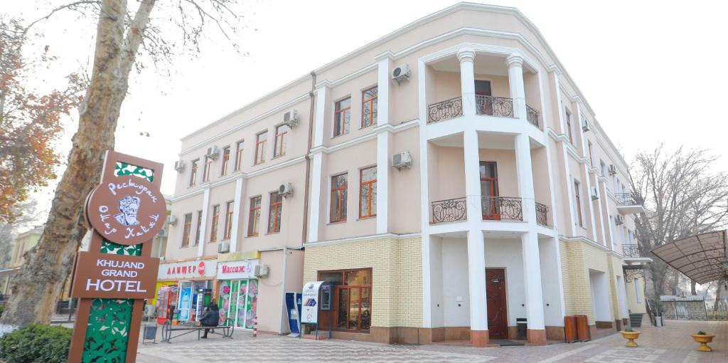 Гостиница Grand Hotel Khujand