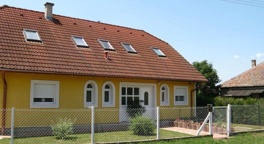 Мини-отель Familienmotel Látrány