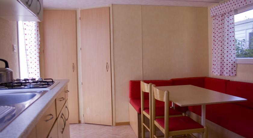 Отель Camping Aux Rives du Soleil