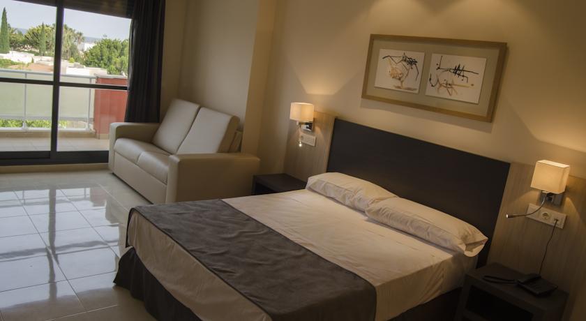 Отель Hotel Adaria Vera