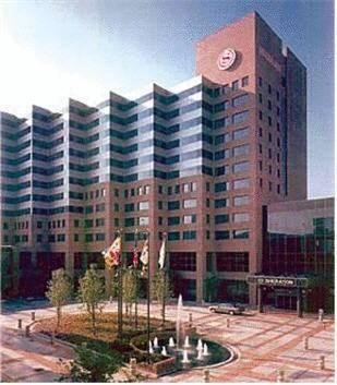 Отель Sheraton Baltimore North Hotel