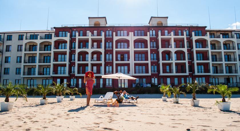 Апартаменты Rocamar Beach Resort