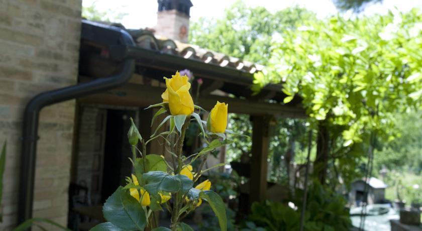 Апартаменты B&B La Cappellania