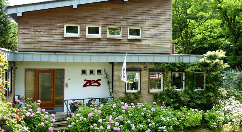 Мини-отель Bed&breakfast NummerZES