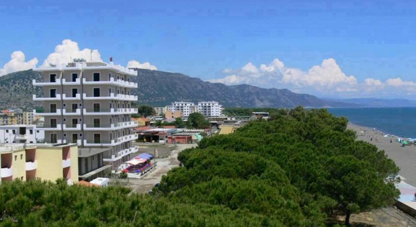 Апартаменты Hotel Erjani