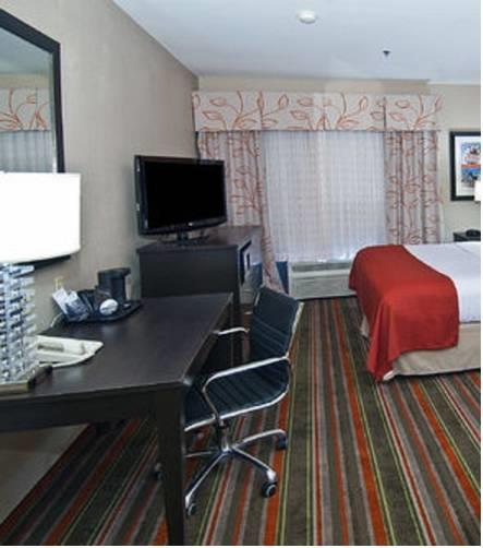 Отель Holiday Inn Opelousas