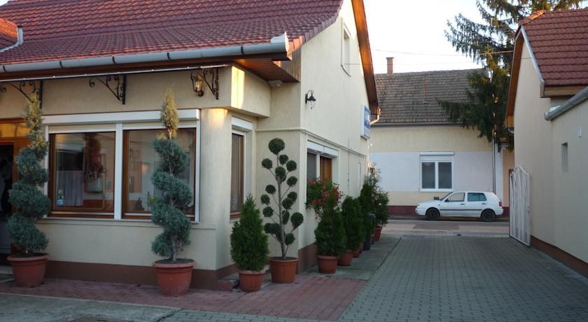 Отель Betti Motel