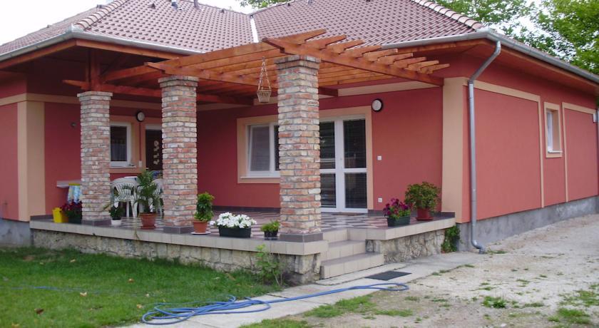 Апартаменты Németh Villa