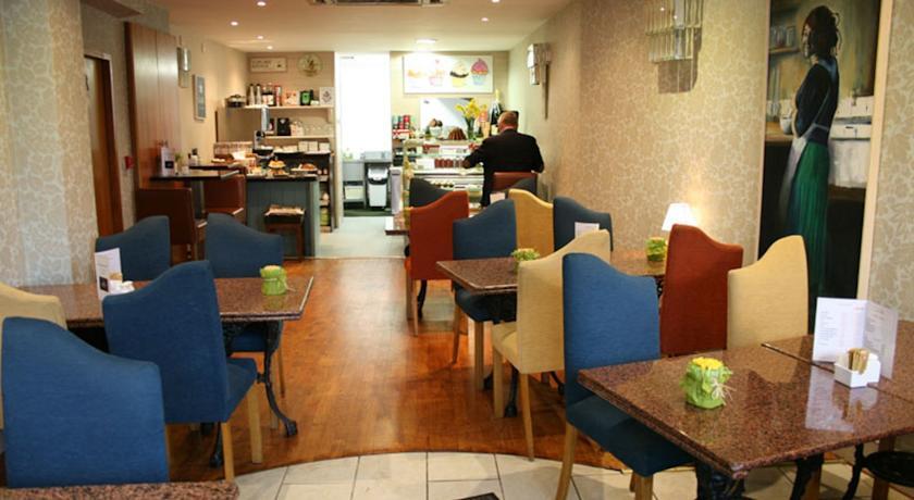 Мини-отель The Waterfront B&B
