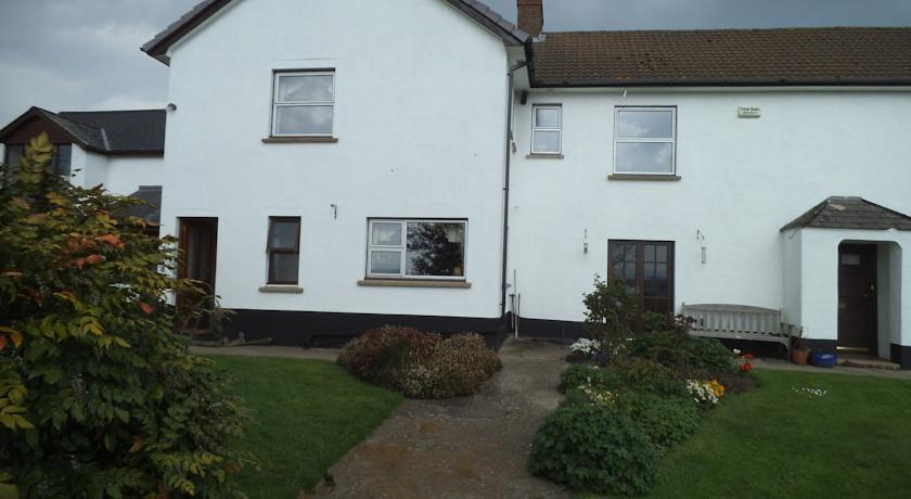 Мини-отель Friars Hele B&B
