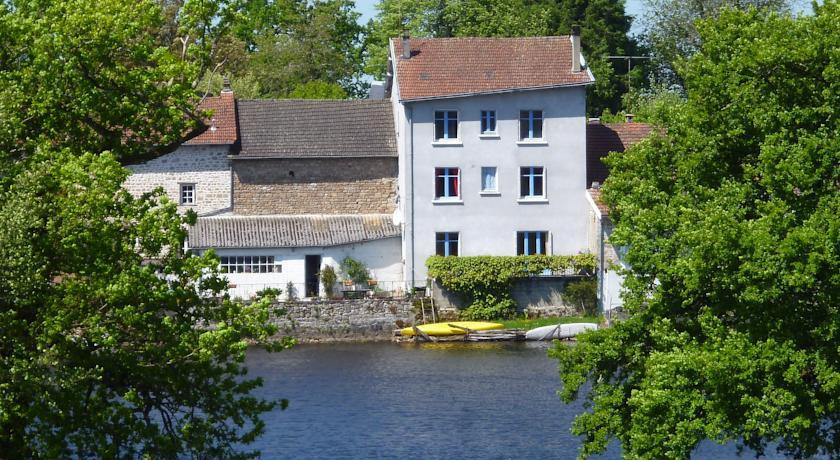 Мини-отель Chambres D'Hôtes L'Hirondelle du Lac