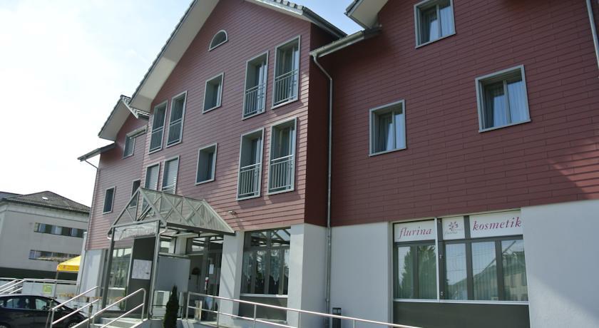 Отель Hotel Garni Bären Bazenheid