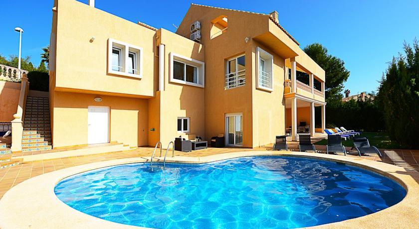 Villa Atlantis