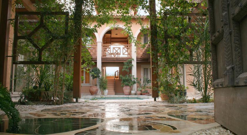 Мини-отель Villa Retreat B&B