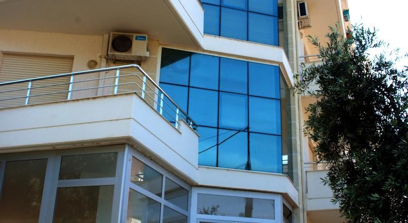 Апартаменты Xheni Apartments