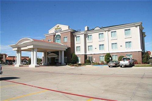 Отель Holiday Inn Express Hotel & Suites WAXAHACHIE