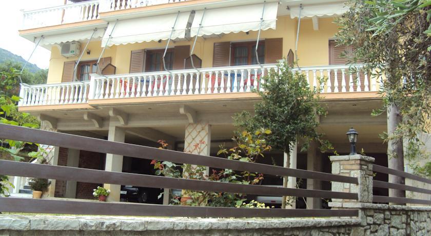 Stamatia Rooms