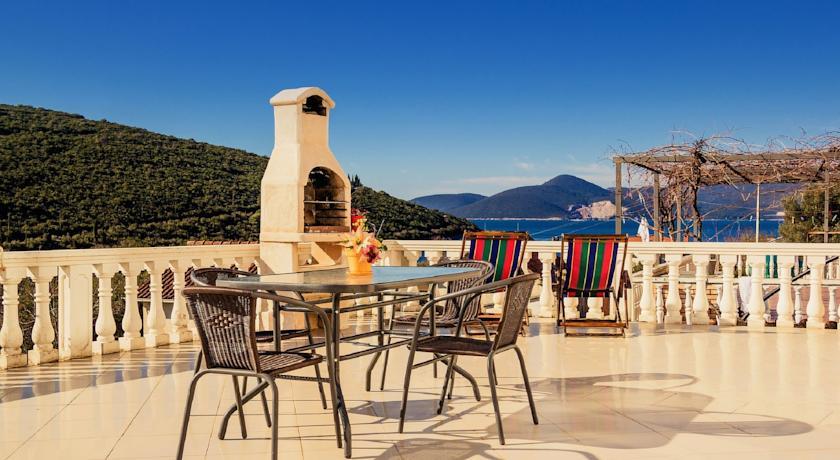 Апартаменты Bigova Sea Views Apartments