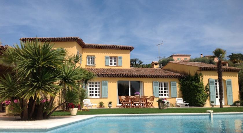 Вилла Villa view of Saint-Paul de Vence