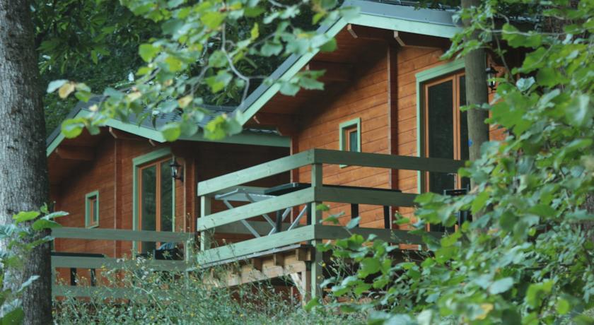 Отель Camping de Thuriès